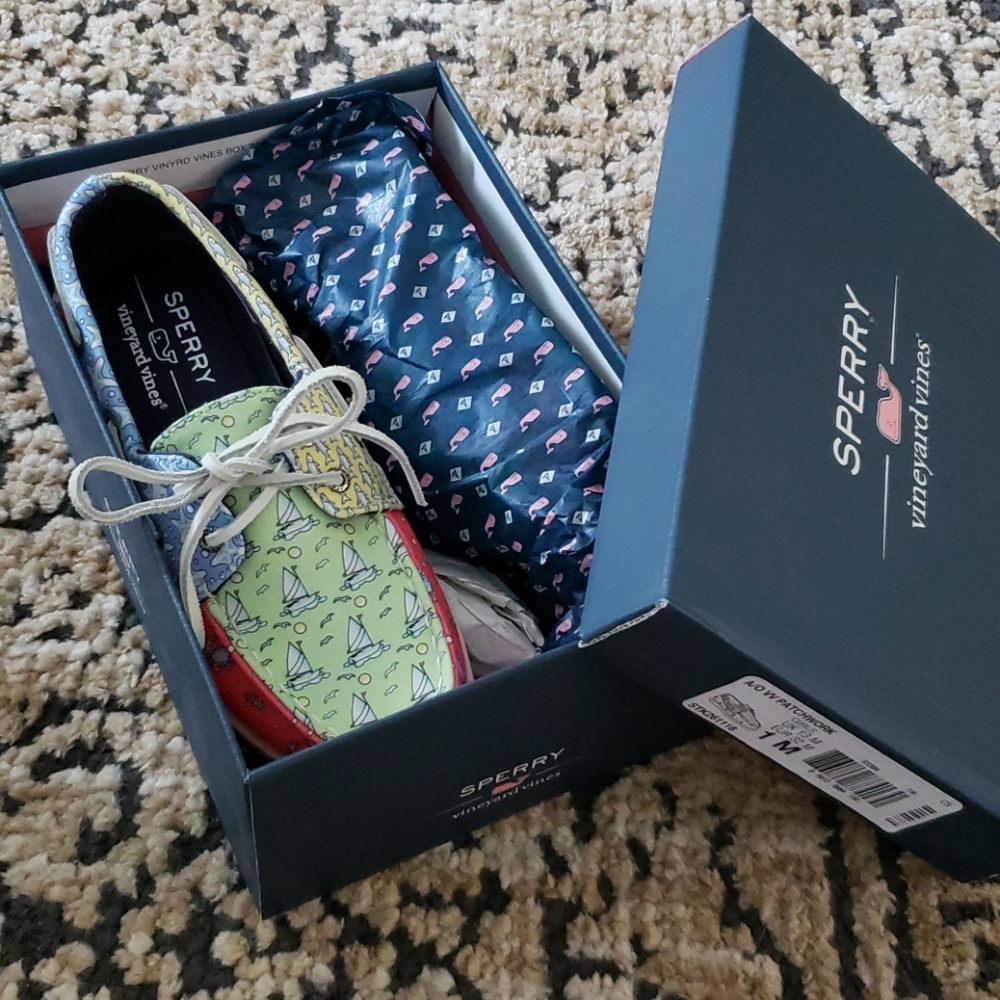 Sperry for Vineyard Vines, size 1 girls shoes